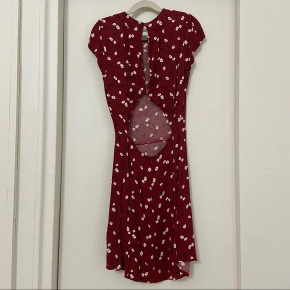 Reformation Bassett Dress in Red - Picture 4 of 4